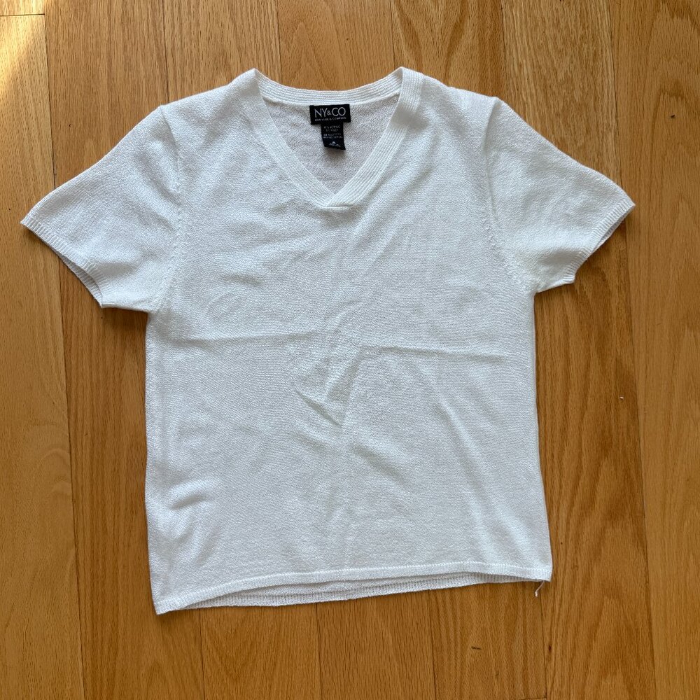 NY&Co White Knit V-Neck Sweater Tee | Size Medium